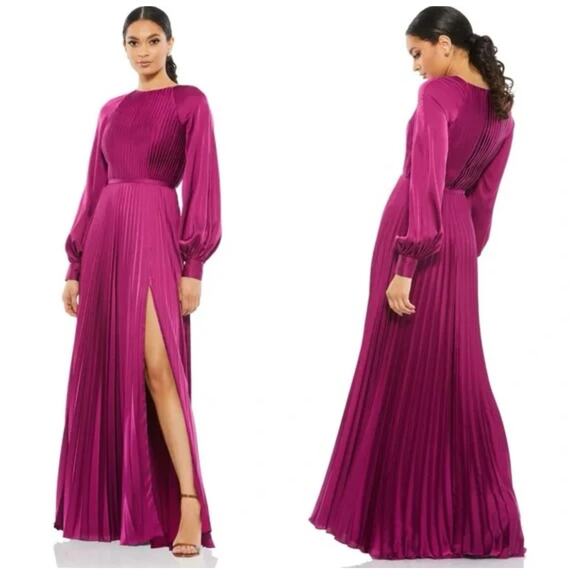 Mac Duggal Berry Pleated High Neck Raglan Long Sleeve Side Slit Gown Size 4 NWT